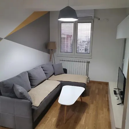 Calla - 3, Modern & Cozy Near Centar - Free Parking Slot * Skopje