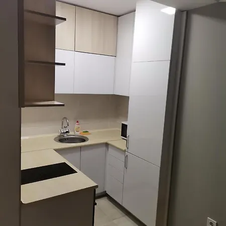 Calla - 3, Modern & Cozy Near Centar - Free Parking Slot * Skopje